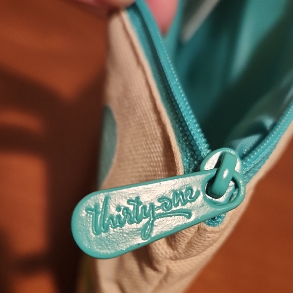 Thirty-One Accessory Bag with Colorful Turtle Design - Picture 2 of 5